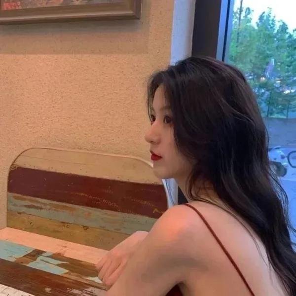 艾拉，战争下的女儿