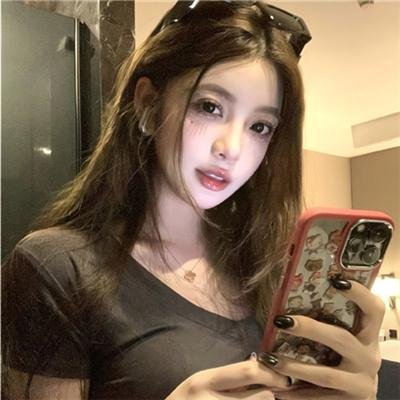 驼背人与舞女